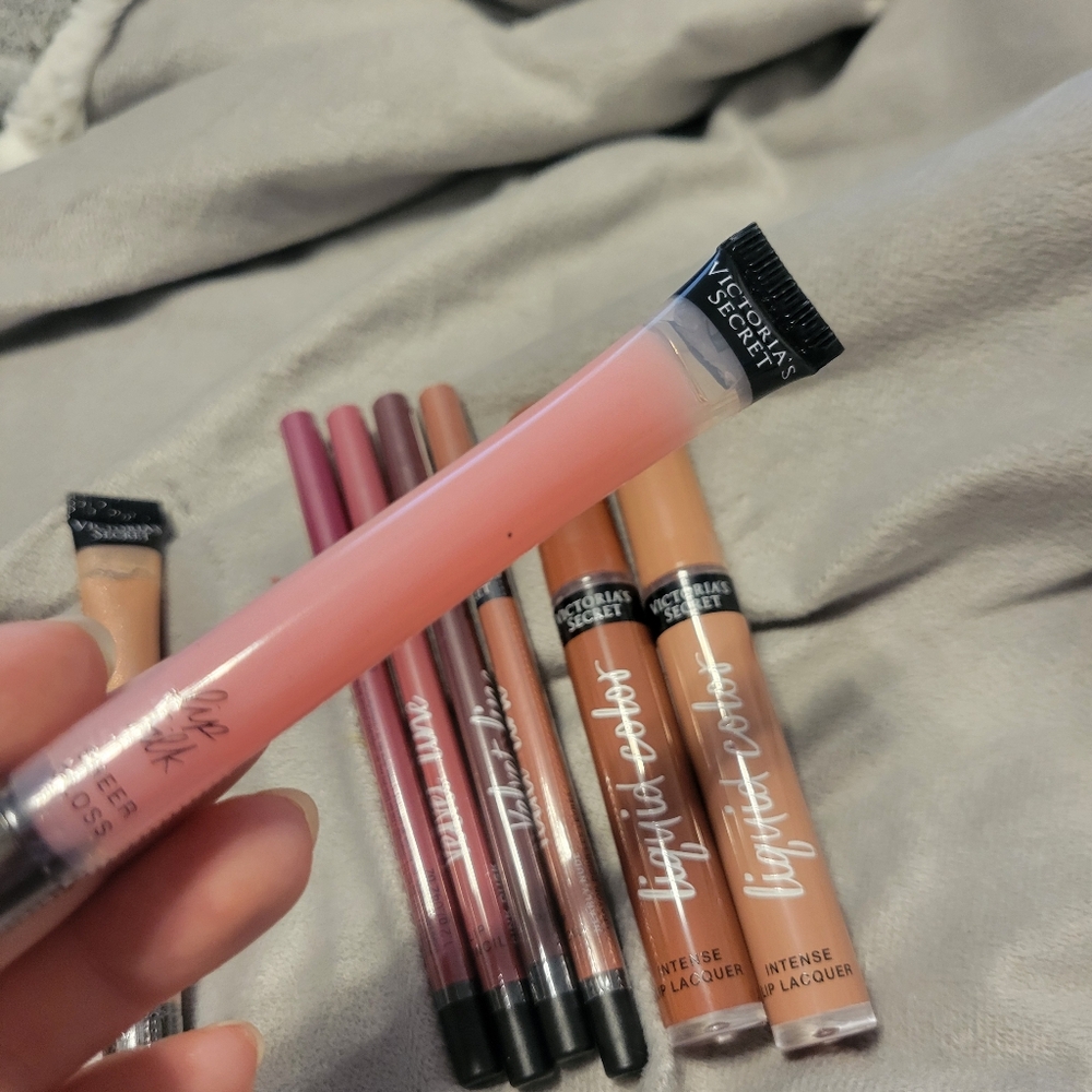 Victoria's Secret LIP Products BUNDLE, ALL SEALED!!! - Picture 4 of 16